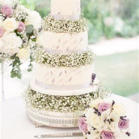 fwthumbcake & bouquet.jpg